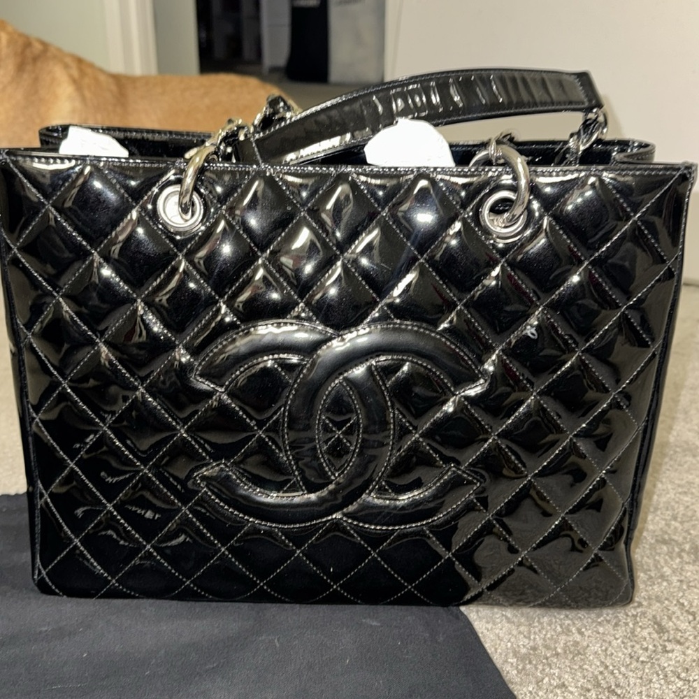 AUTHENTIC 2001 CHANEL Vintage Bag